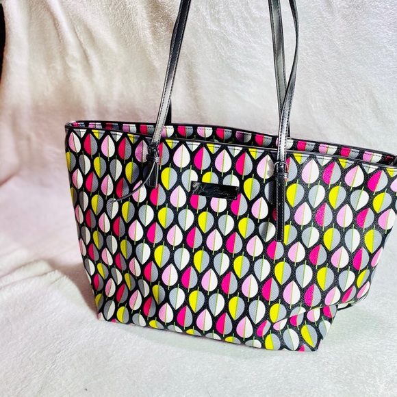 Vera Bradley Handbags - VERA BRADLEY Tote Bag in Pattern Moon Blooms